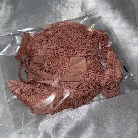 No Boundaries - Soft Pink Lace Brallette - Silky Feel! - Picture 2 of 6